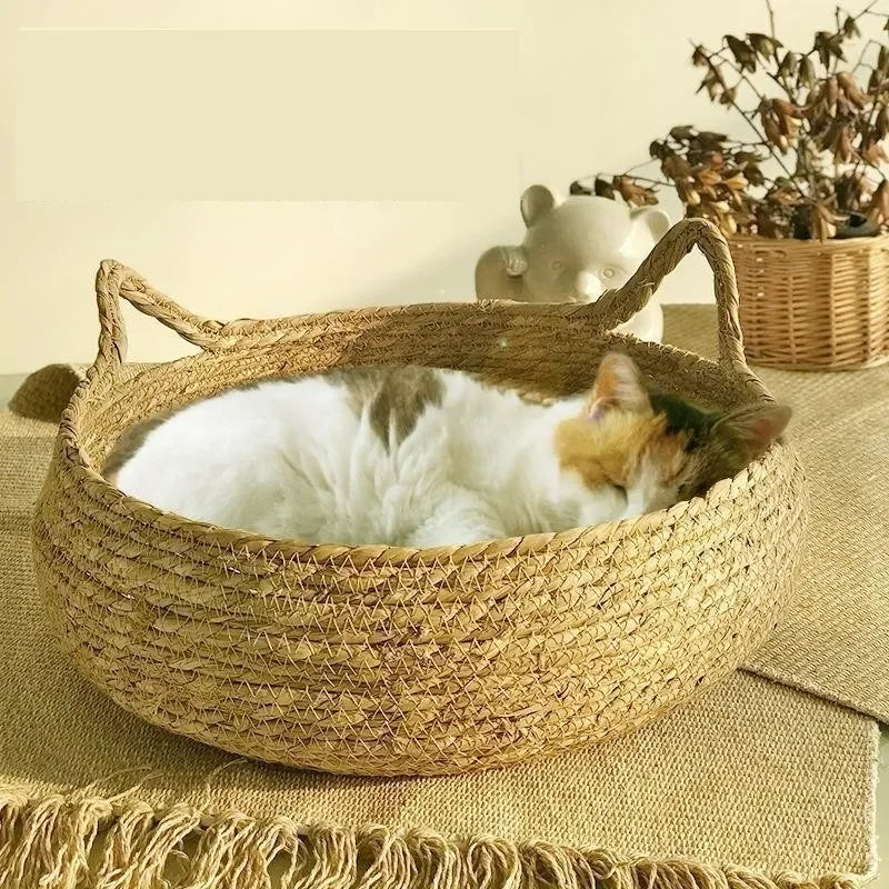 Handmade Woven Cat Bed with Seasonal Warmth Pad