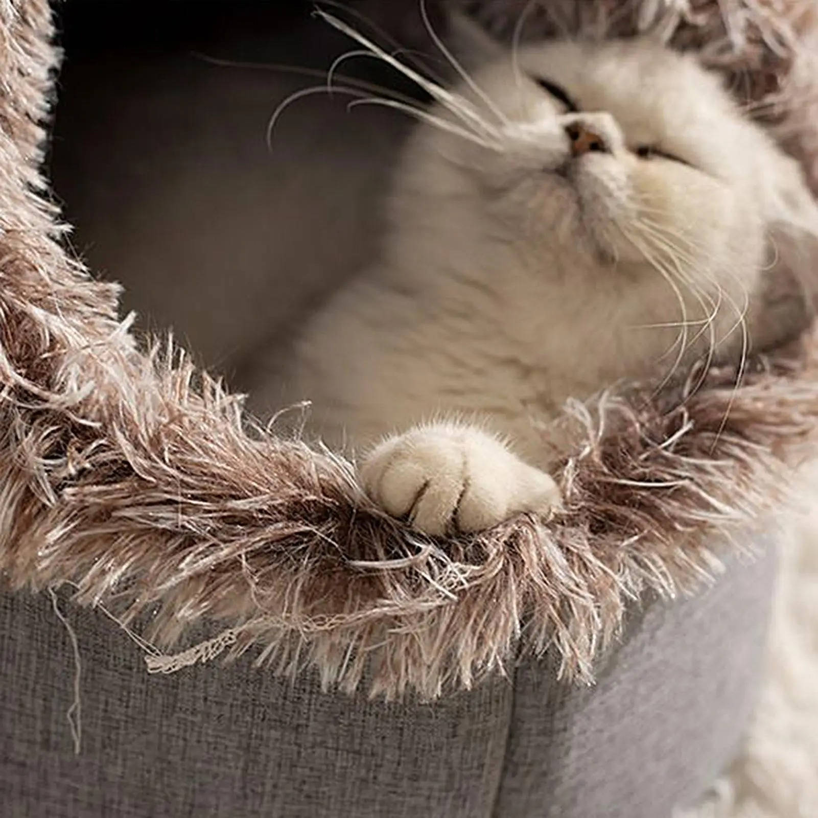 Insulated Cave-Style Winter Bed for Cats